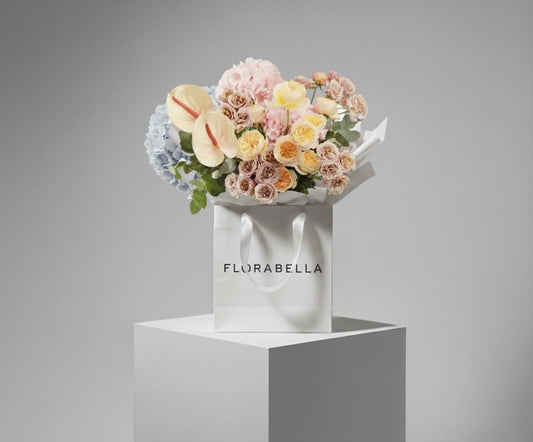 Sunny Pastels – Garden Roses & Hydrangea Bag