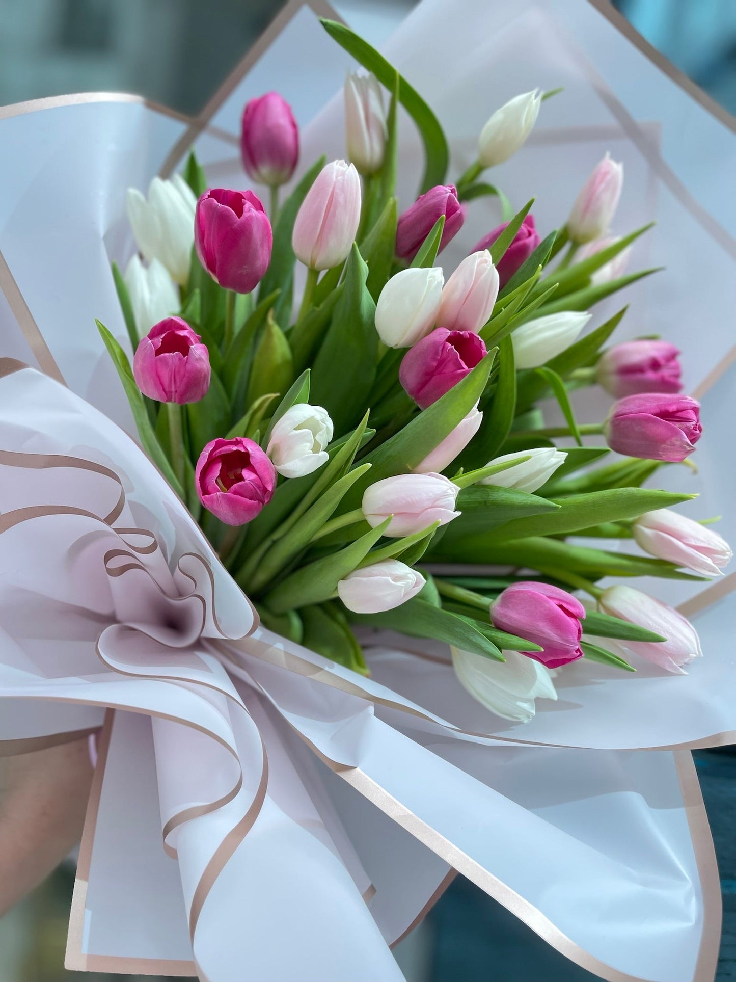 Mixed pink and white tulips