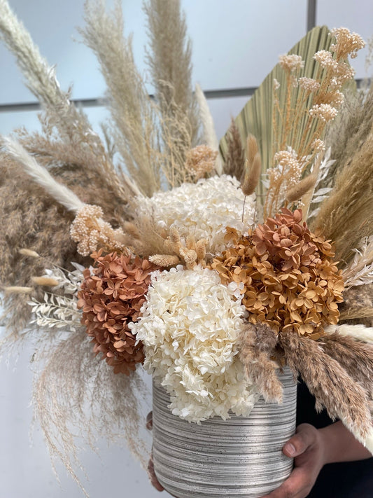 Dried flower arrangement, white and beige
