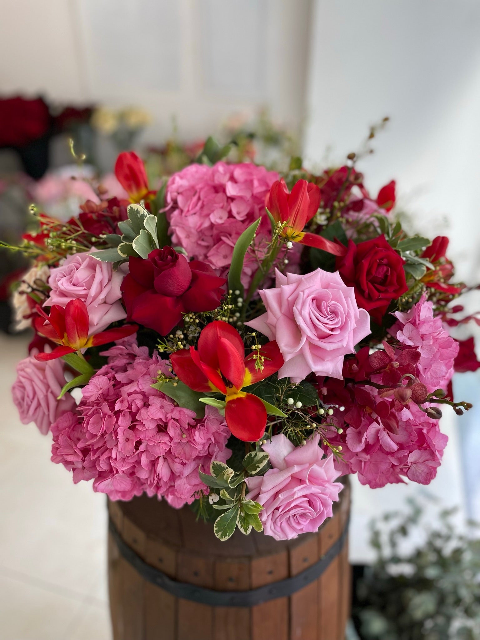 Mixed red and pink flowers